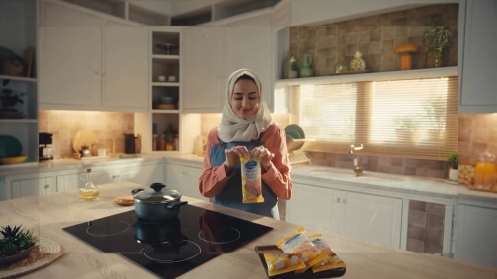 في المطبخ